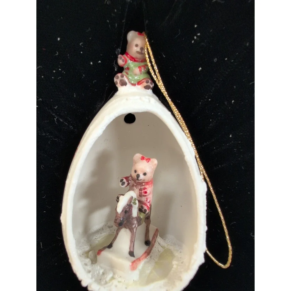 Captiva‎ Collectibles Numbered And Signed Christmas Ornament